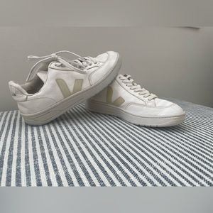 VEJA
V12 Mixed Leather Court Sneakers